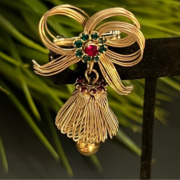 Vintage Christmas Holiday Bow Bell Rhinestone Brooch Gold-tone Dangler Pin - Picture 2 of 8